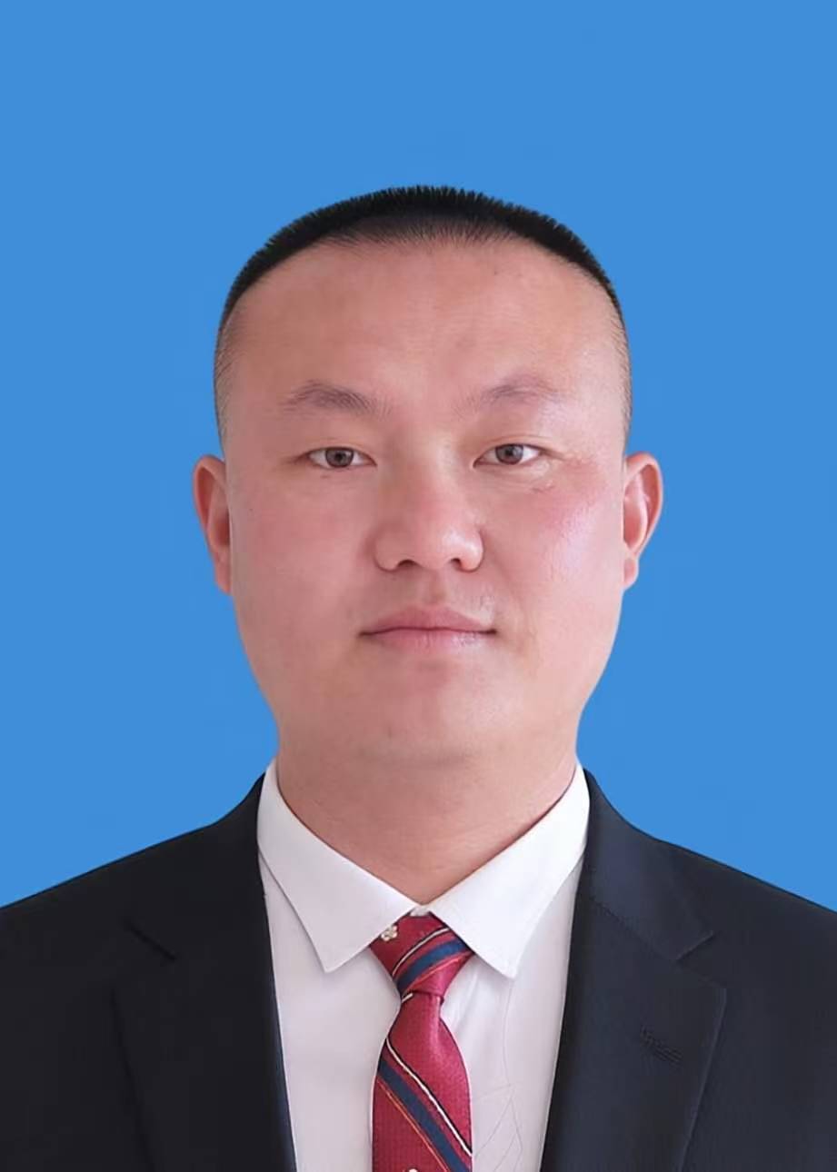 16组张春.jpg 16组张春.jpg