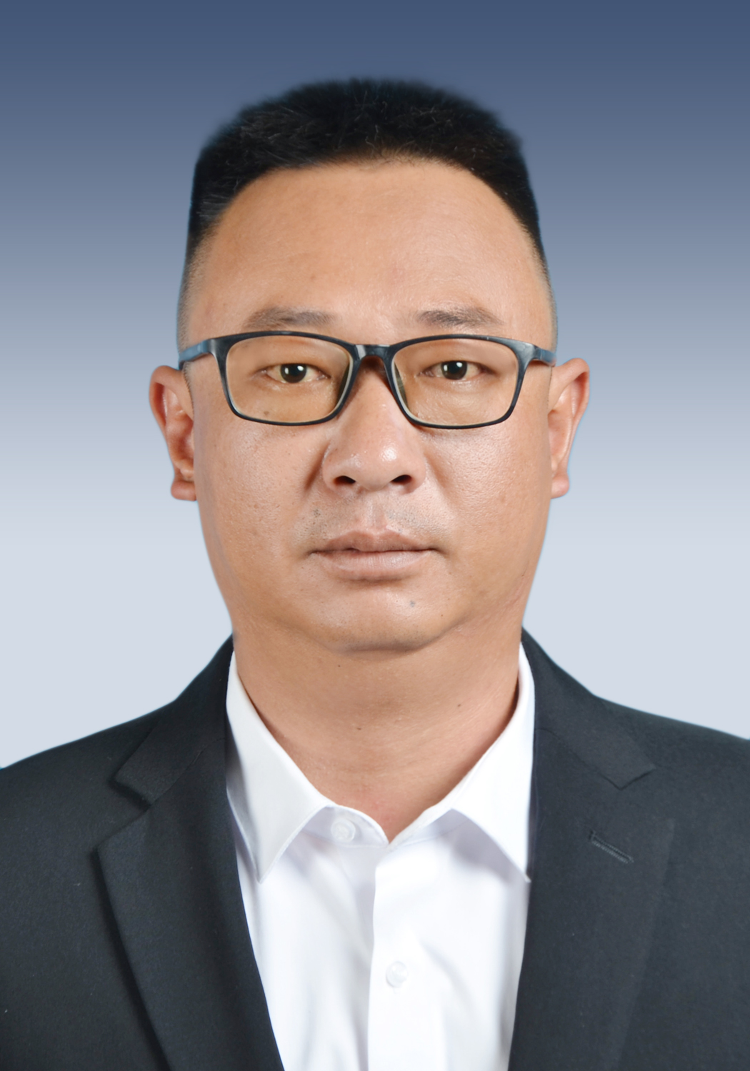 卢家发.jpg 卢家发.jpg