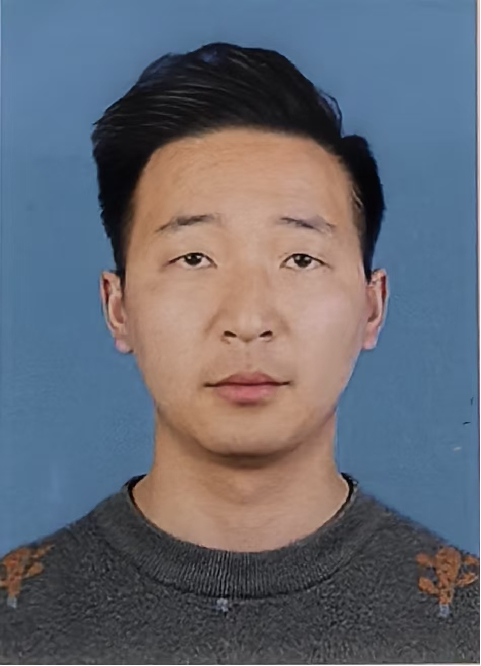 张励.jpg 张励.jpg